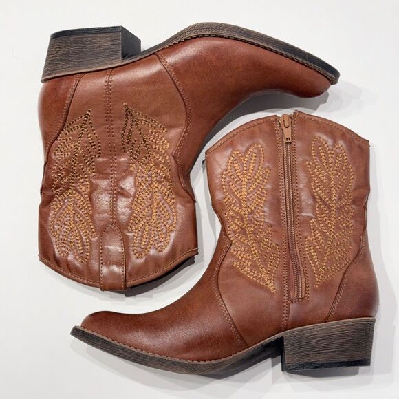 NWOB Coconuts by Matisse ROY Brown Vegan Leather Side Zip Ankle Booties Women 7M - Picture 13 of 14